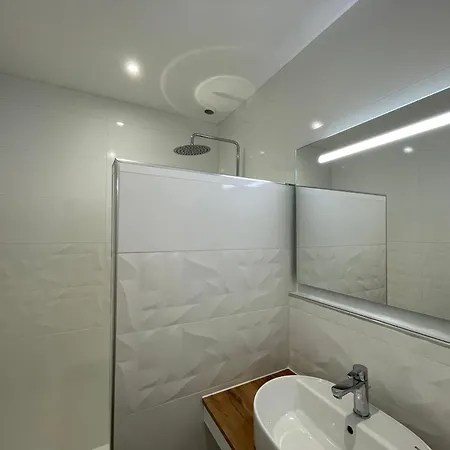 Maison Miqueu 6ch-3sdb 4/15 Pers-pau-lourdes בית נופש Andoins