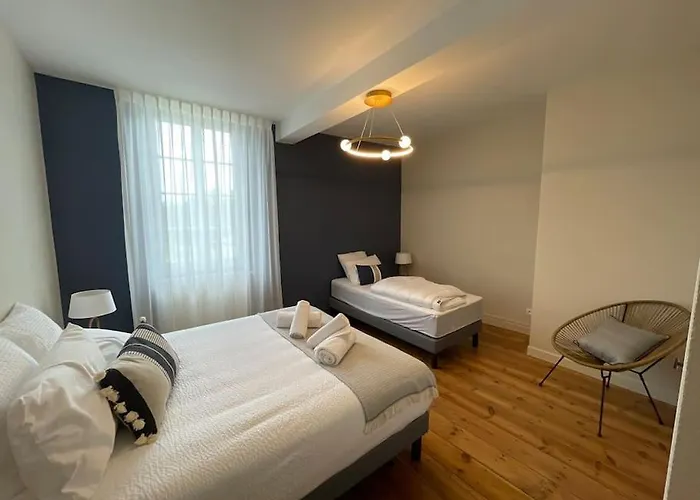 Maison Miqueu Andoins